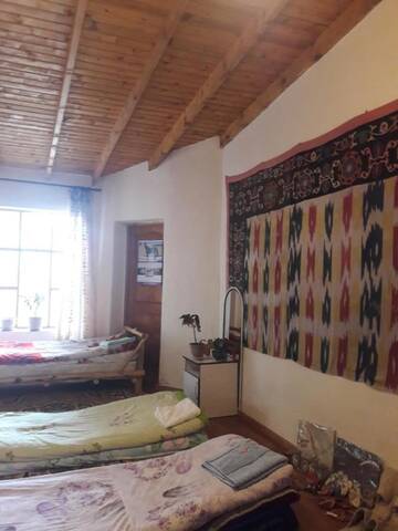 Фото номера Трехместный номер Гостевой дом Guest House Guljan г. Bokonbayevo 6