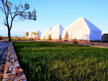 Фотографии Кемпинги Yurt camp Meiman Ordo г. Bokonbayevo (Киргизия) №1 Фото Кемпинги Yurt camp Meiman Ordo г. Bokonbayevo 1